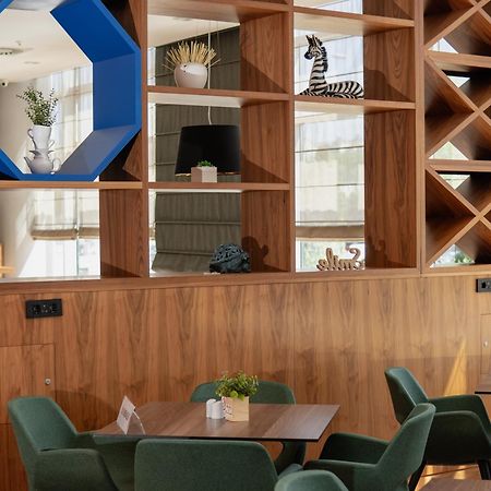 Holiday Inn Belgrade By Ihg Belgrado Exterior foto
