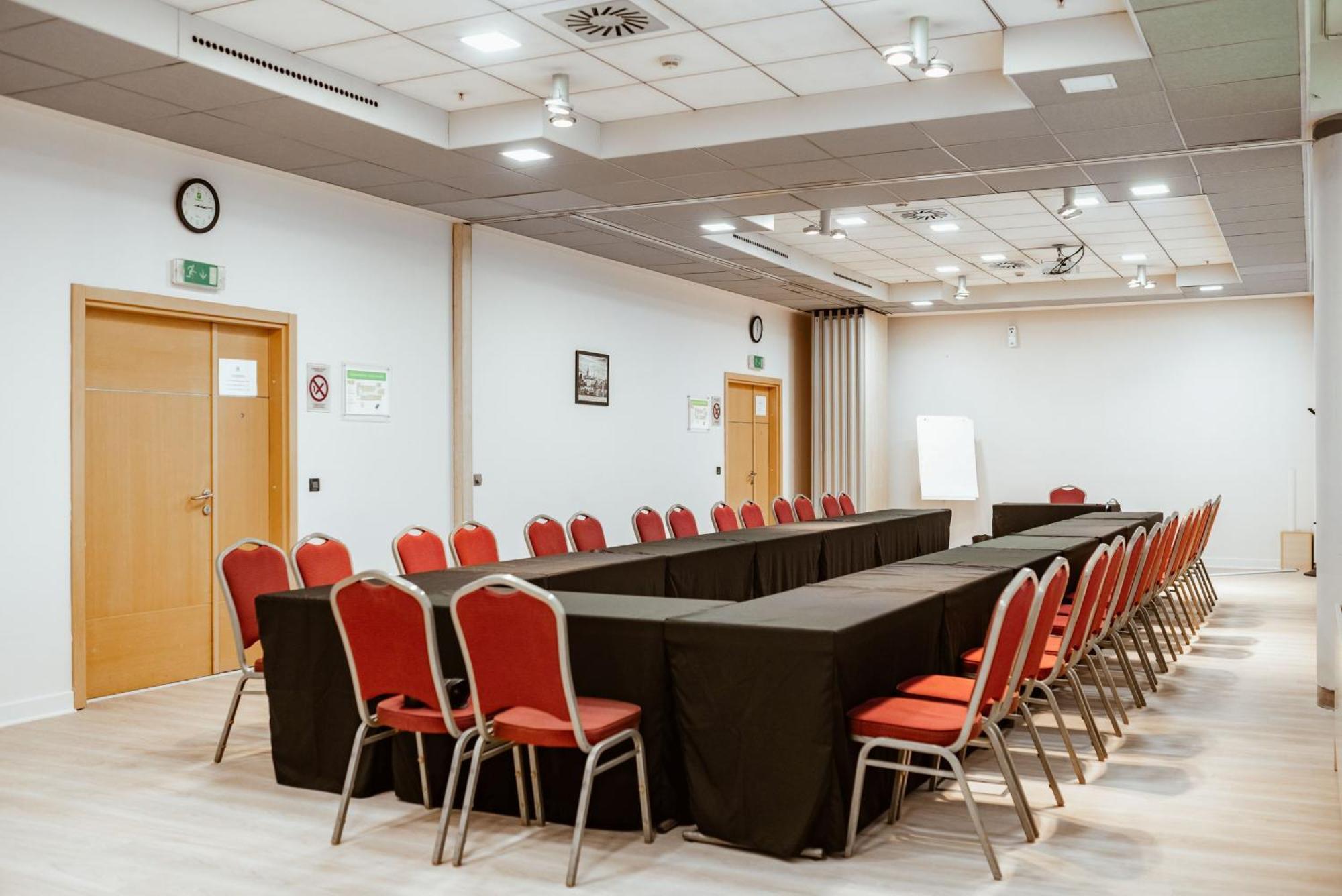 Holiday Inn Belgrade By Ihg Belgrado Exterior foto