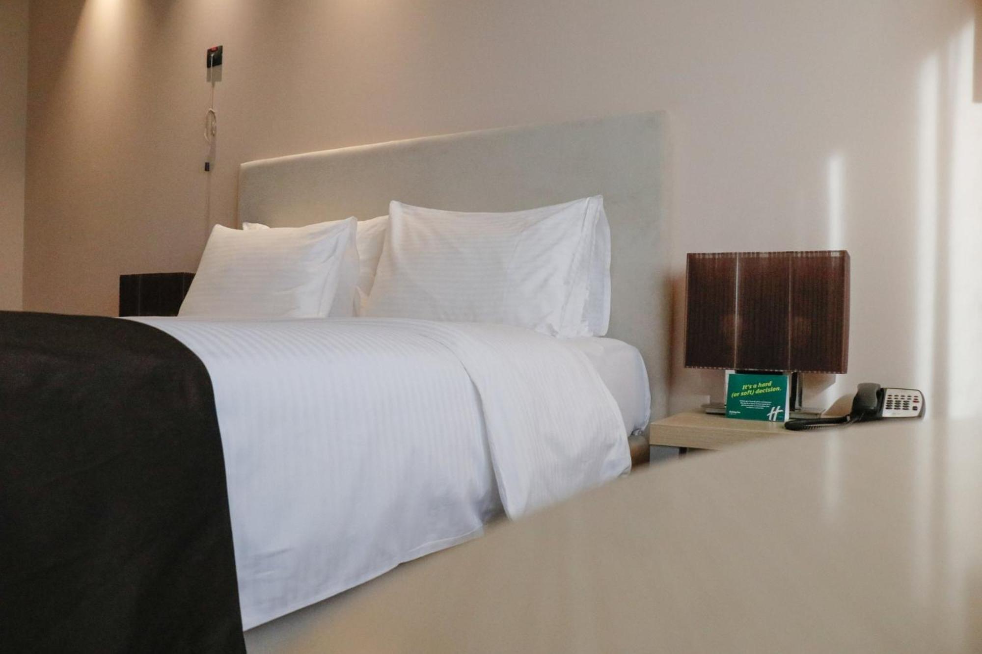 Holiday Inn Belgrade By Ihg Belgrado Exterior foto