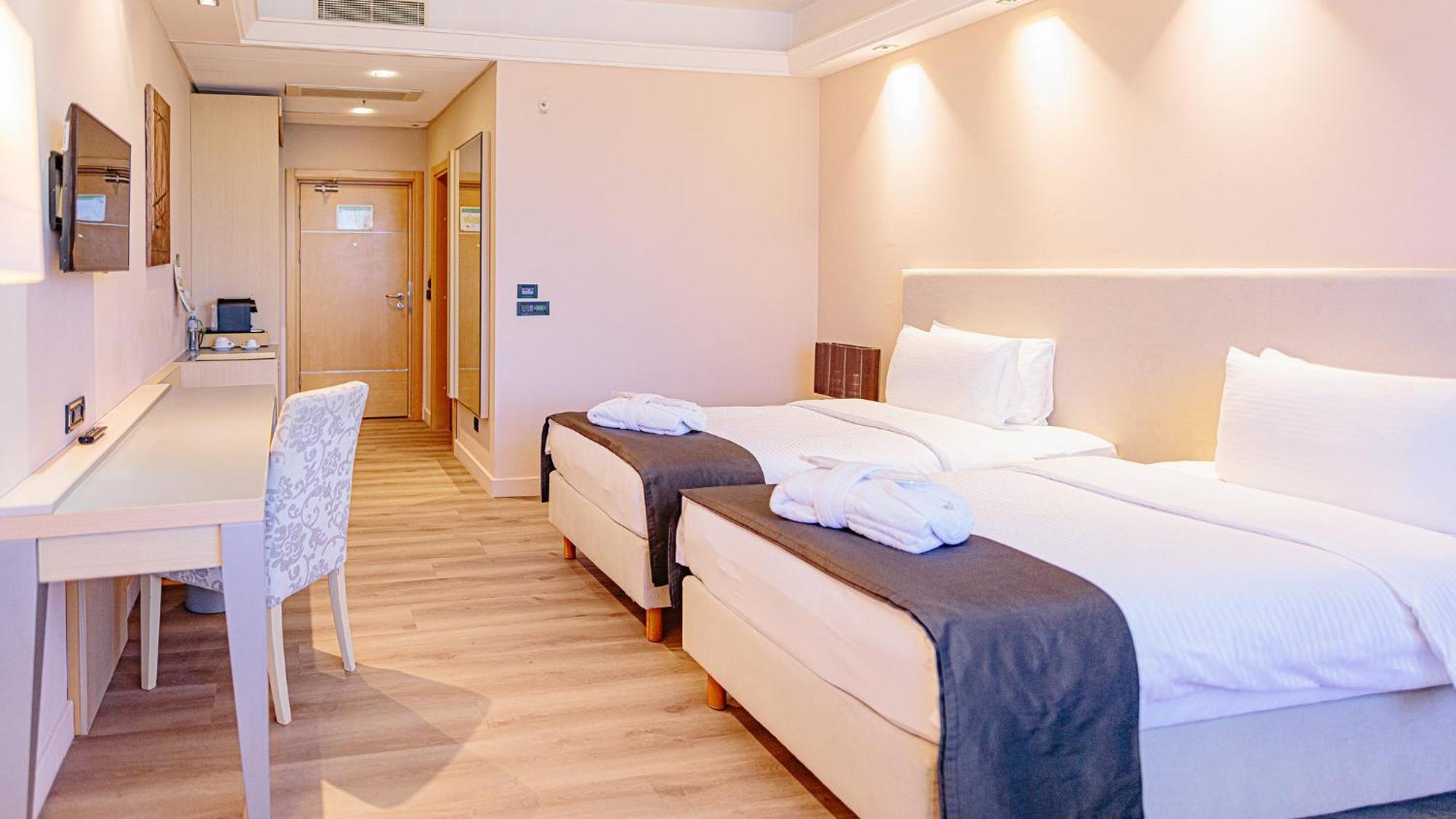 Holiday Inn Belgrade By Ihg Belgrado Exterior foto