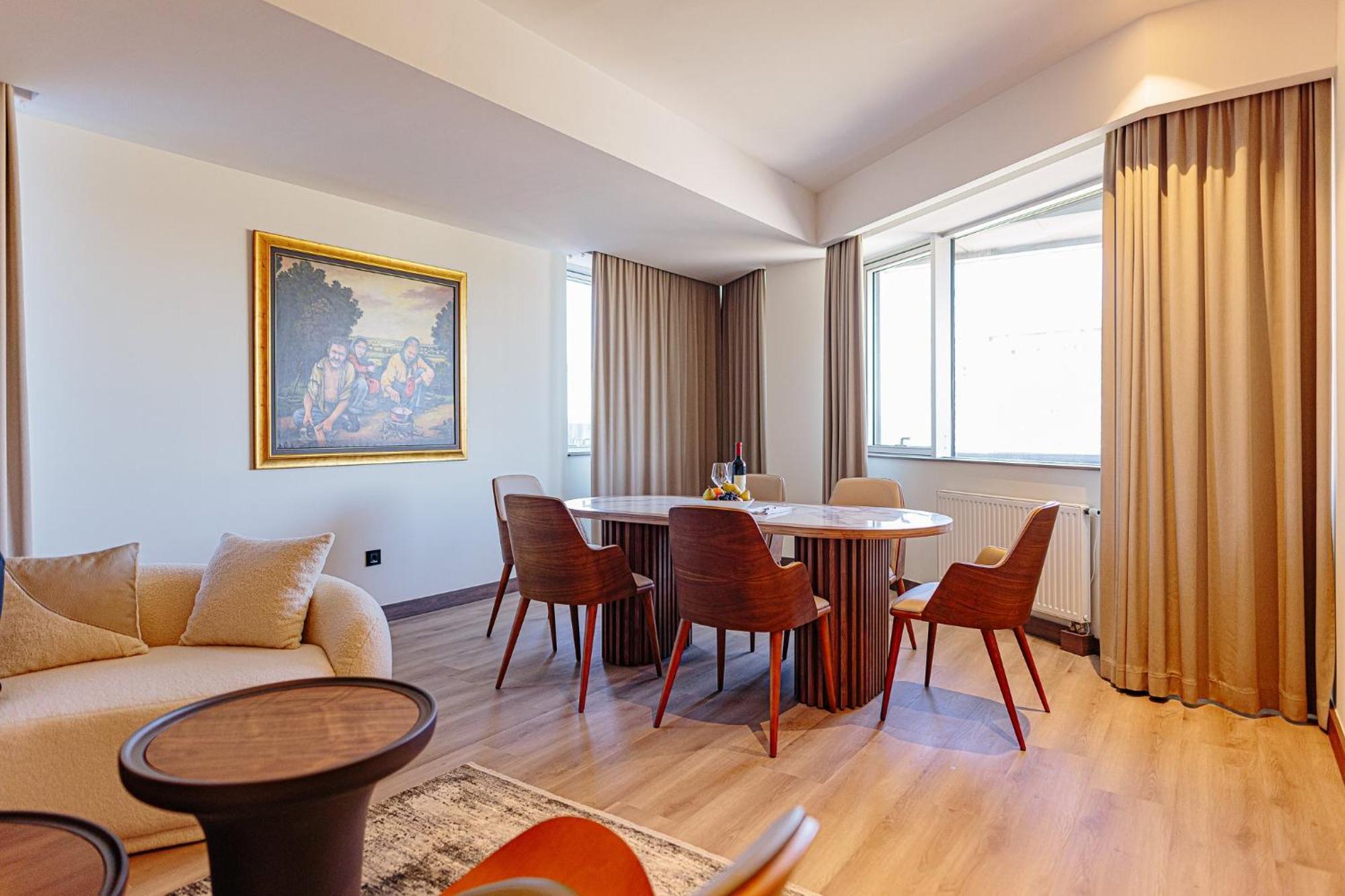 Holiday Inn Belgrade By Ihg Belgrado Exterior foto