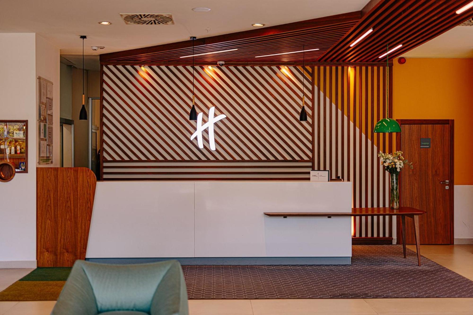 Holiday Inn Belgrade By Ihg Belgrado Exterior foto