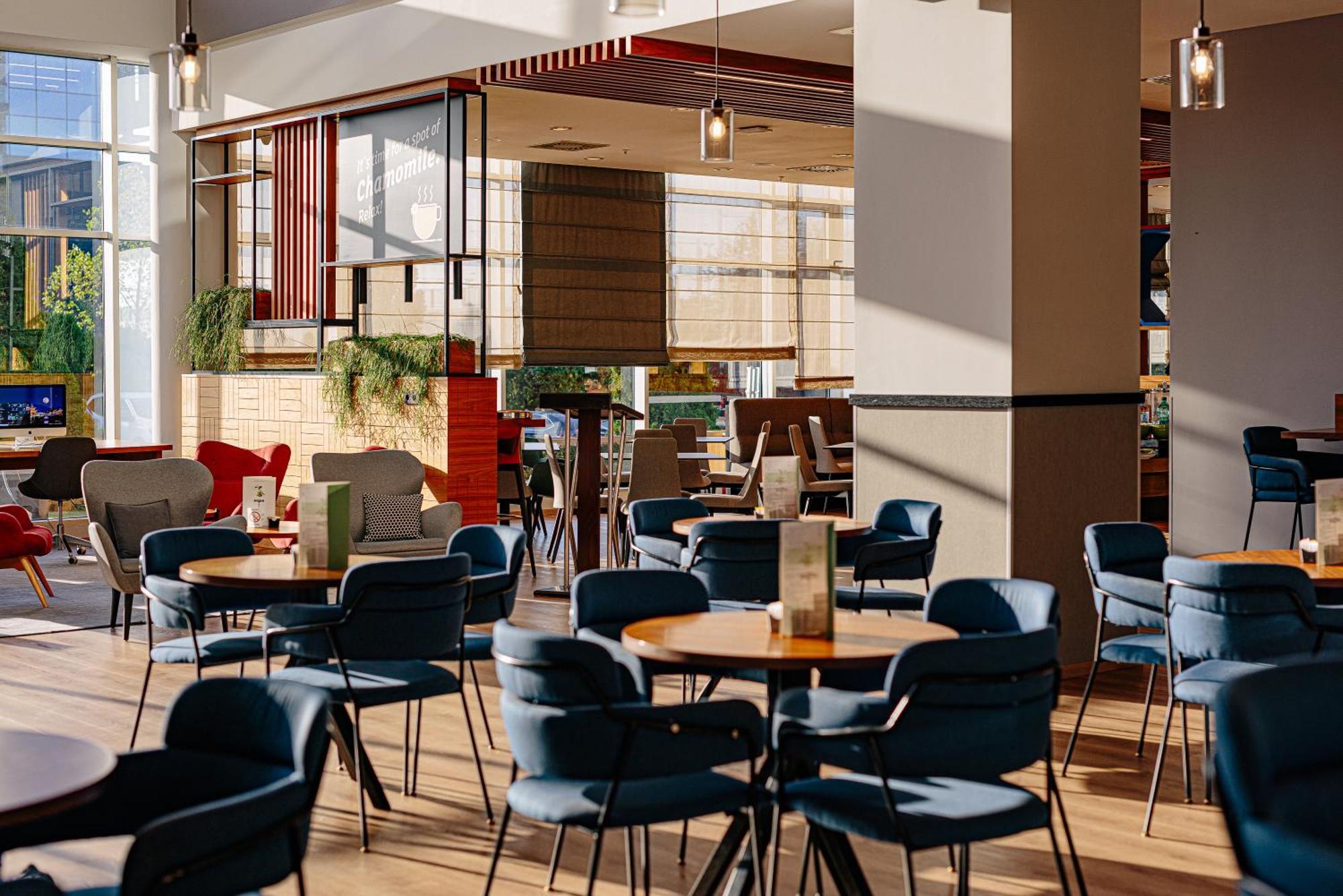 Holiday Inn Belgrade By Ihg Belgrado Exterior foto